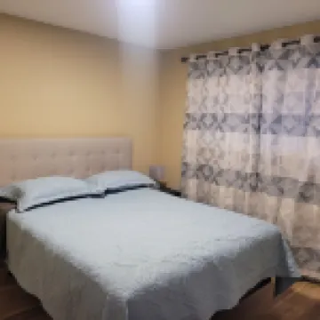 Relax with the whole family at this peaceful place to stay. Close to yyt.