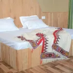 Home Stay with 360 view@Mountain bliss cottage,Jibhi. 5kms away from Jalori Pass