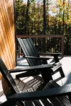 Maine Frame: Cozy Retreat in the Freeport Woods