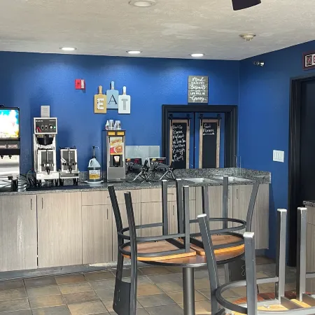 New Victorian Inn & Suites Lincoln