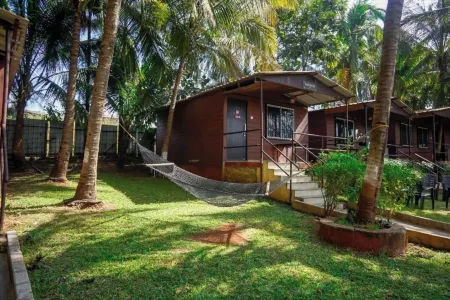 Swarg Resort Отели в г. Кадад