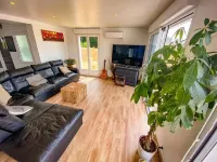 Maison au Calme Avec Piscine Hotels in Riviere-Saas-et-Gourby