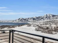 Mountain Lake Getaway - Chef's Kitchen - High End Hotels in Hideout