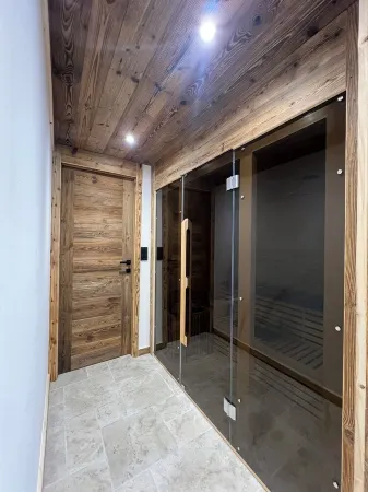 Le Refuge du Grand-père Отели в г. Танэнж