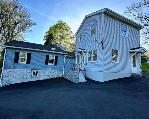 3-bedroom house in marvelous Goshen. Luxury cabin vibes for your getaway. Hotels in Goshen