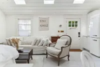 Elegant & Romantic Farmhouse, Natural Light!