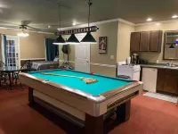 Hank Williams hang out Hotels in Camden