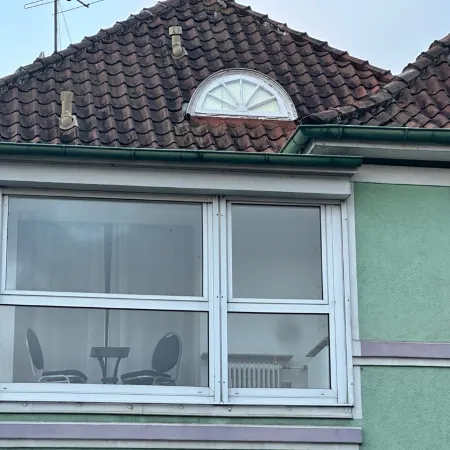 Large apartment in the center of Plön within walking distance to the lake/shops. Children's room