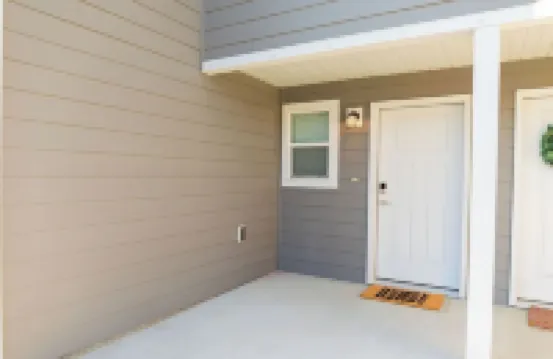 3-bedroom townhome with patio and attached 2car garage, close to hospitals