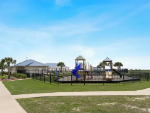 Unwind on the Bay- Fishing, Pool, Tennis, Basketball courts & Kids' Playground パラチオスのホテル