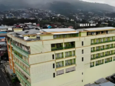 穆阿拉酒店和特爾納特購物中心 特爾納特酒店