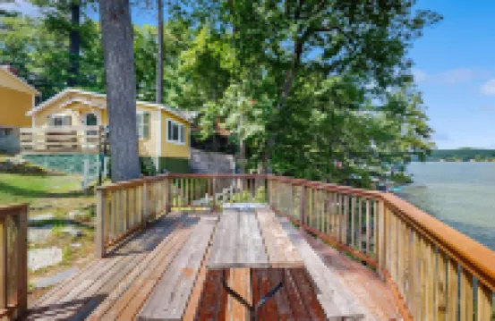 King Birch Lake Home, Unit 4 Hotels in Alton