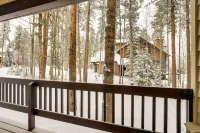 Hot Tub and Ski Shuttle Forested Breckenridge Home! - Spa