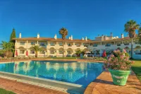 Colina Verde Resort - Pools