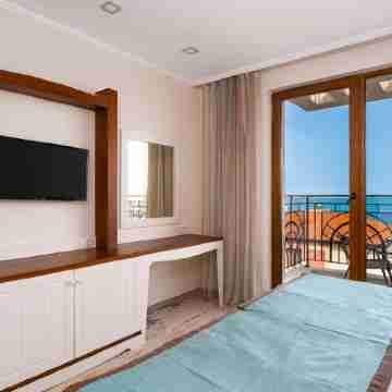 Festa Via Pontica Rooms