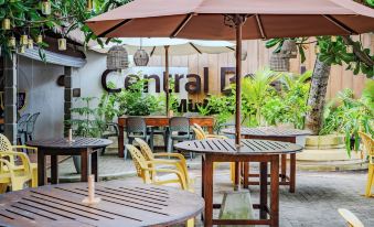 Central Beach Inn