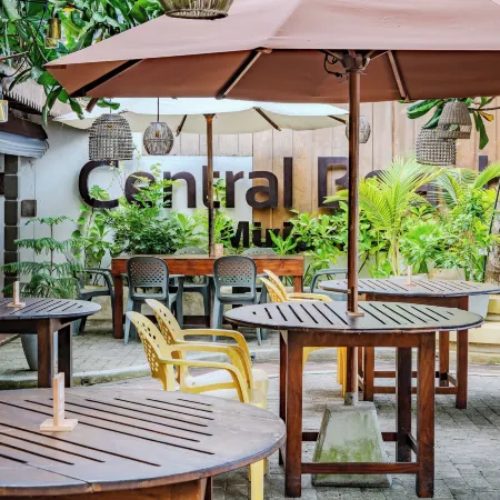 Central Beach Inn