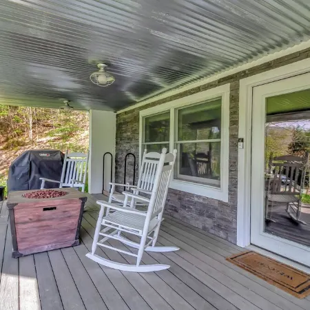 Stratton; 8 Min! Swimming, 2 Min. Pet Friendly