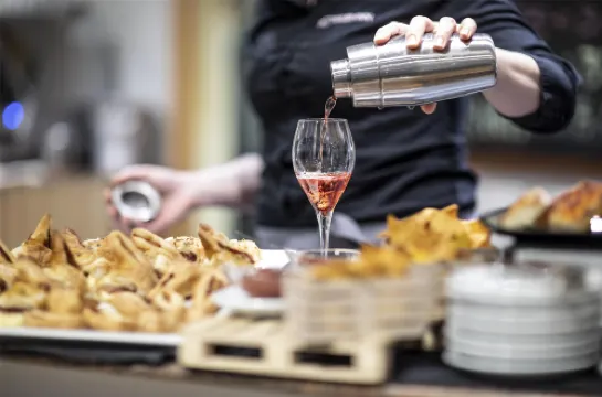 تيوليب إن بادوفا تناول الطعام Photos