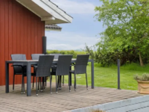 "Hjalmine" - 225m from the sea