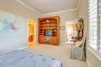 Santa Rosa Home w/ Private Pool & Tennis Court - Boutique