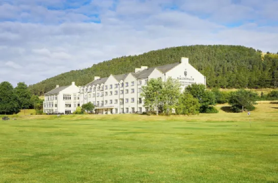 Macdonald Cardrona Hotel, Golf and Spa โรงแรมใน