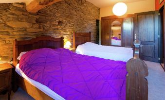 Farmhouse Situated at the Edge of the Woods, Cleaning Included
