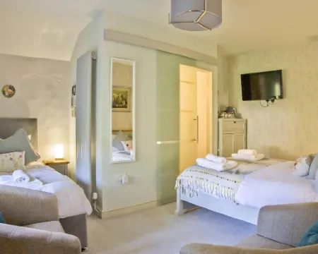 Hawthorn Farm Guest House Hotels in Buxton