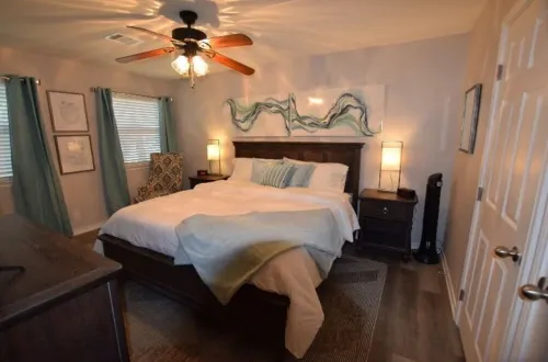 Beautiful 4 Bedroom in quiet neighborhood!