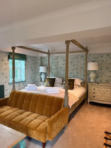 Moorhill House Bed & Breakfast