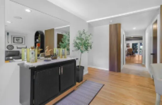 Designed for Comfort, 3 Ski Resorts 6 mi One Level Living,Cal King Bed, 3 Queens Hotels in North Ogden