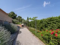 Villa in Caunes-Minervois with Private Pool - Huvilat