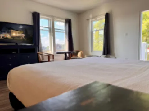 Stone Willow Inn Hotels in Perth County