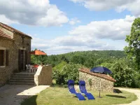 Charming Family Retreat in Loubejac Hotels in Loubejac