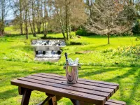 Cottage in Thirsk with Scenic Trails & Spa