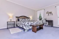 Secluded YEAR ROUND home on Little St. Germain Lake! Hotels in Vilas County