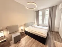 Central Hotel Duisburg Hotels near Neudorfer Tor