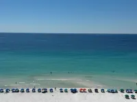 Beachfront Oasis! 2BR,2BA with Private Beach Access and free upfront parking.
