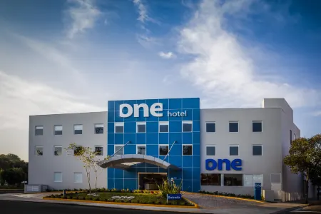 One Ciudad de Mexico la Raza Отели рядом со станцией Autobuses Poniente Station