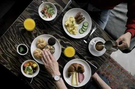 Volkshotel Отели рядом с достопримечательностью «Stichting The Network University»