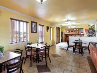 Econo Lodge Inn & Suites Downtown Northeast Near Fort Sam Houston Hotels near Onslow Park