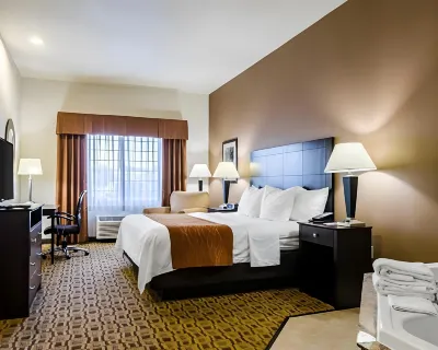 Comfort Inn & Suites Lawrence - University Area Hôtels à : 