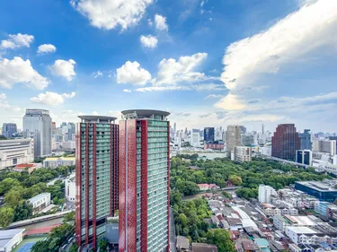 รูปภาพของLuxury Downtown Bangkok 2BR 2BA · Sky Pool Gym · 5MIN Walk to Siam Paragon