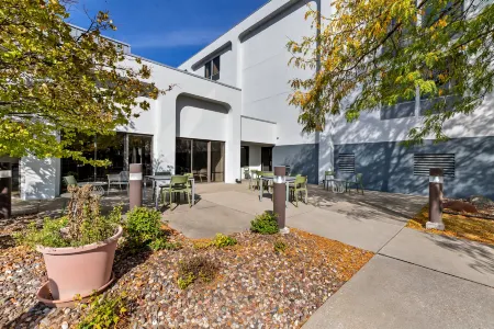 Spark by Hilton Green Bay Отели в г. Ашваюбенон