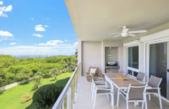 Azure Heaven, Breathtaking Views, Pool, Gym