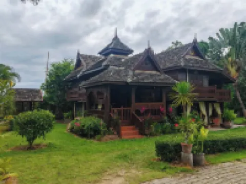 เฮือนทิพย์วิมาน โรงแรมในอำเภอ ดอยหล่อ