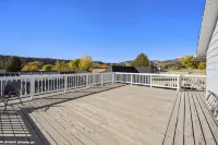 Happy Trails Bed and Breakfast Hotels in Tropic