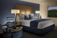 Ocean Street Inn on Hyannis Harbor