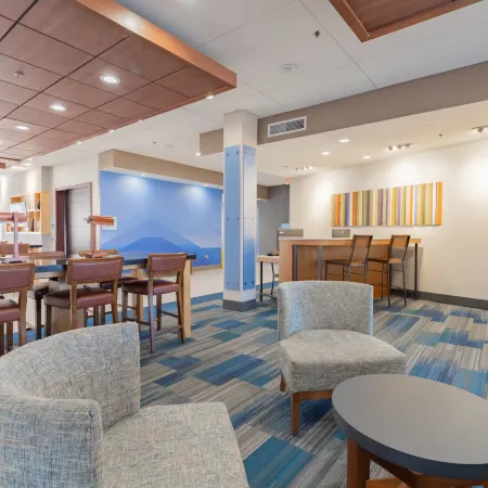 Holiday Inn Express & Suites MARION by IHG