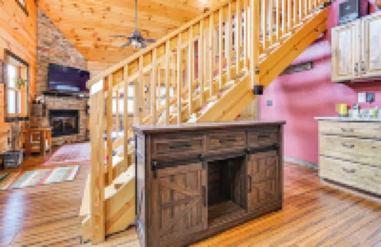 Cozy Couples Getaway w/ Hot Tub: 'Fox Ridge Cabin'